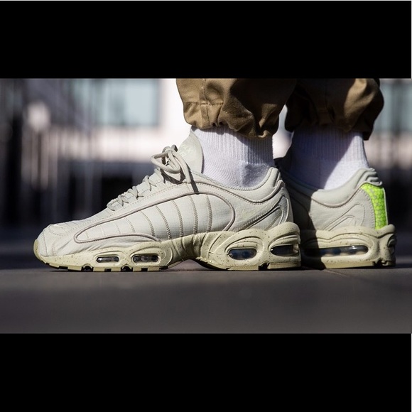 NIKE AIR MAX TAILWIND 4 SP 'SANDTRAP' BEIGE VOLT - Picture 3 of 11